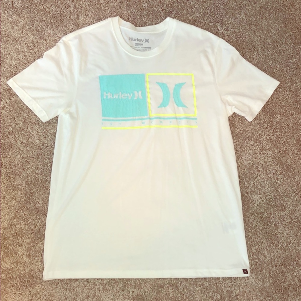 Men’s size Large Hurley tee